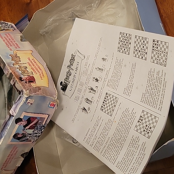 Harry Potter Wizard Chess 2002 - Picture 4 of 12